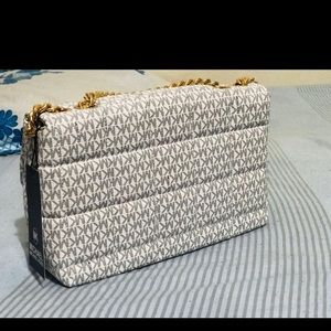 Michael kors hand bags